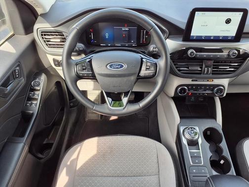 Oxford White 2023 Ford Escape Active