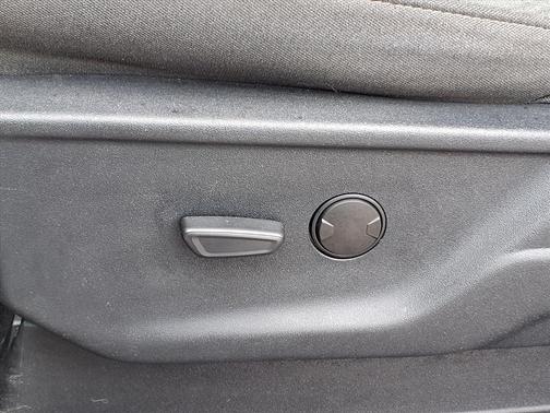 Oxford White 2025 Ford F-250 XLT