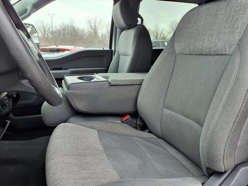 Oxford White 2025 Ford F-250 XLT