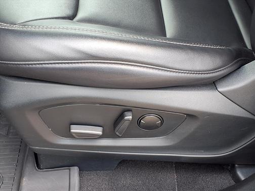 Agate Black Metallic 2024 Ford Explorer XLT