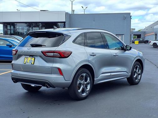 Iconic Silver Metallic 2024 Ford Escape ST-Line