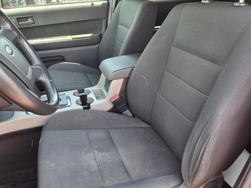 Red 2009 Ford Escape XLT
