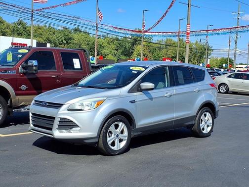 Ingot Silver Metallic 2014 Ford Escape SE