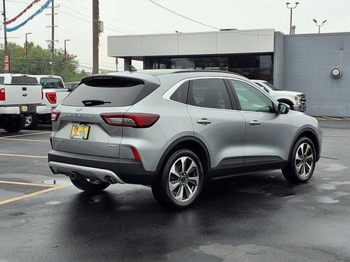 Iconic Silver Metallic 2024 Ford Escape Platinum