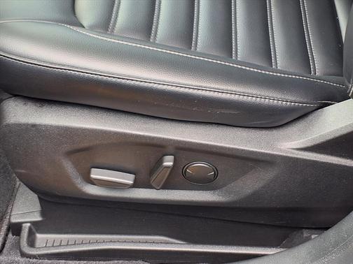 Agate Black Metallic 2024 Ford Edge SEL