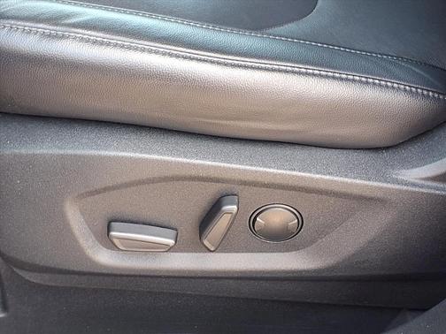 Agate Black Metallic 2021 Ford Edge Titanium