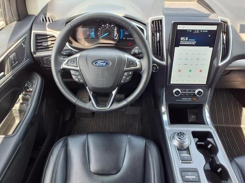 Agate Black Metallic 2021 Ford Edge Titanium