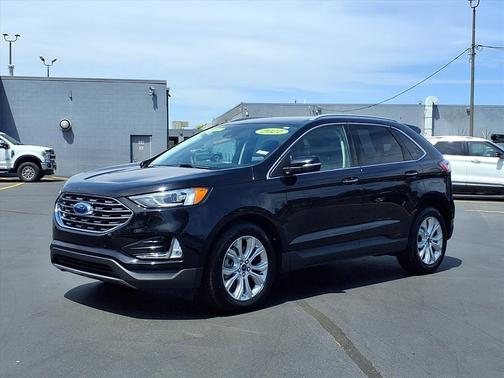 Agate Black Metallic 2021 Ford Edge Titanium