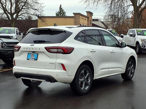 2023 Ford Escape ST-Line Select