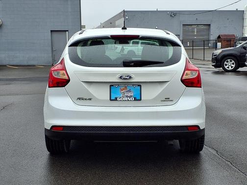 Oxford White 2014 Ford Focus SE