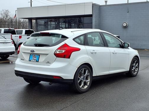Oxford White 2014 Ford Focus SE