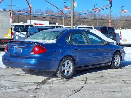 2003 Ford Taurus SE