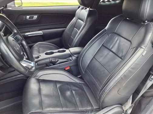 Oxford White 2021 Ford Mustang EcoBoost Premium