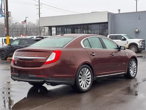 2015 Lincoln MKS Base
