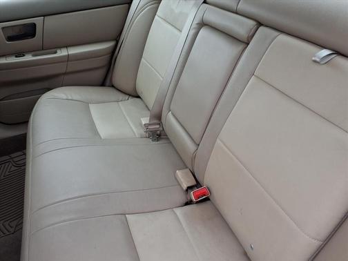 2004 Ford Taurus SEL