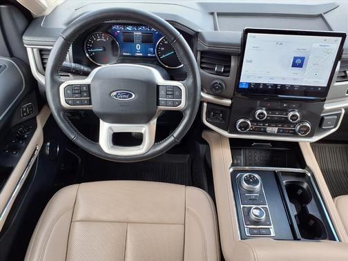 Iconic Silver Metallic 2022 Ford Expedition XLT