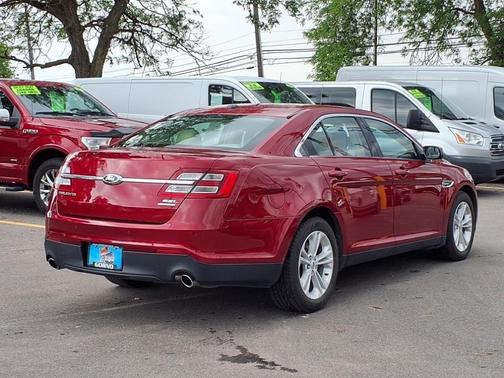 2015 Ford Taurus SEL