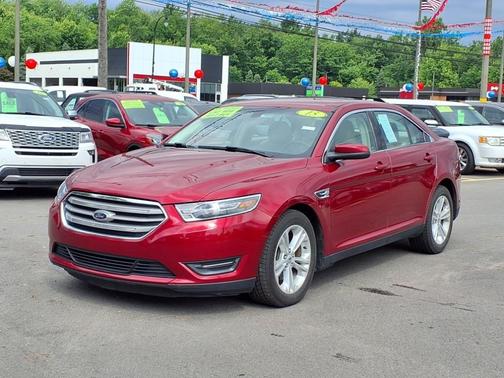 2015 Ford Taurus SEL