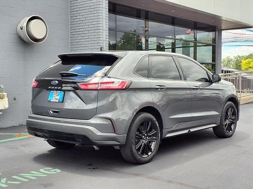 Carbonized Gray Metallic 2024 Ford Edge ST-Line