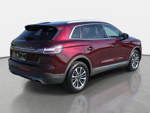 2022 Lincoln Nautilus Reserve