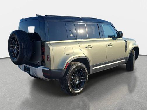 2022 Land Rover Defender 110 S