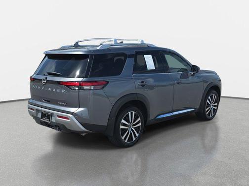 2024 Nissan Pathfinder Platinum FWD