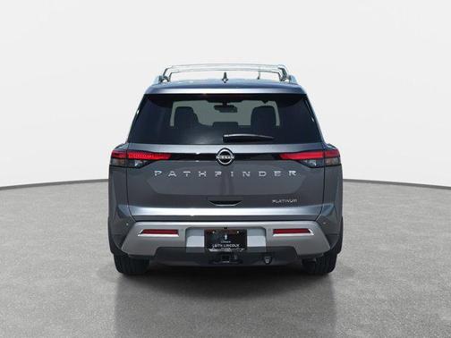 2024 Nissan Pathfinder Platinum FWD