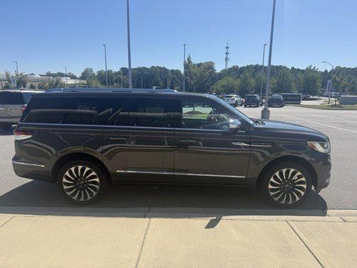 2023 Lincoln Navigator Black Label