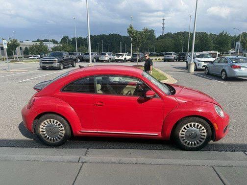 2016 Volkswagen Beetle 1.8T SE