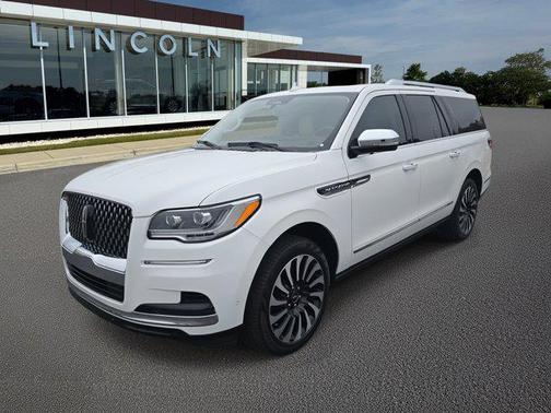 2022 Lincoln Navigator Black Label