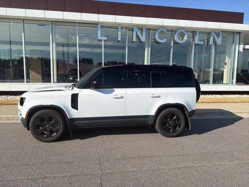 2025 Land Rover Defender 110 P300