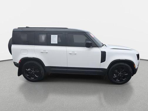 2025 Land Rover Defender 110 P300