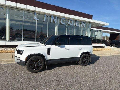 2025 Land Rover Defender 110 P300