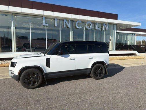 2025 Land Rover Defender 110 P300