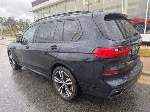 2022 BMW X7 M50i