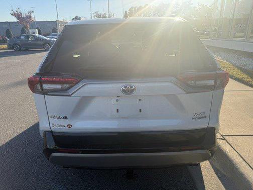 2024 Toyota RAV4 Hybrid SE