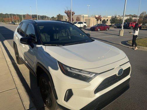 2024 Toyota RAV4 Hybrid SE