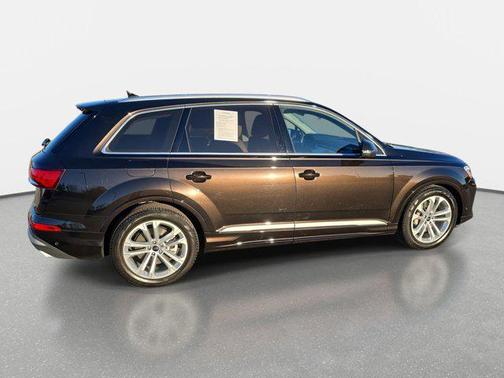 2025 Audi Q7 55 Prestige