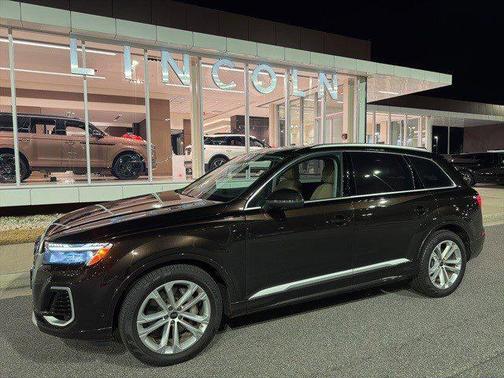 2025 Audi Q7 55 Prestige