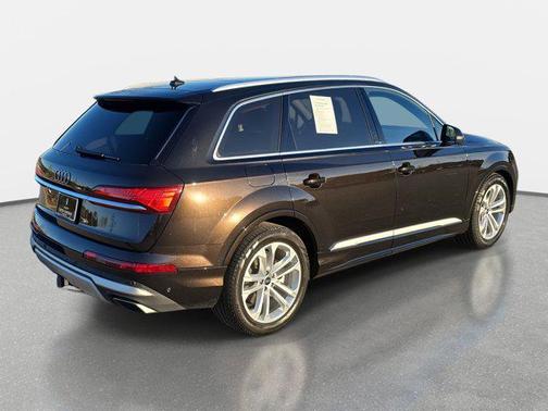 2025 Audi Q7 55 Prestige