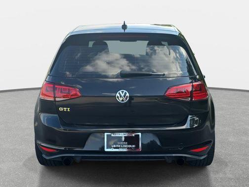 2017 Volkswagen Golf GTI 2.0T S 4-Door