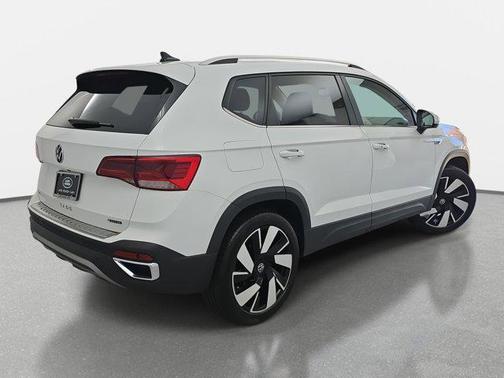 2024 Volkswagen Taos 1.5T SEL