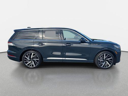 2025 Lincoln Aviator Black Label AWD