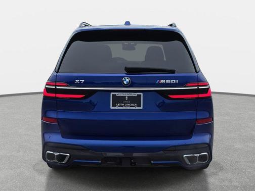2025 BMW X7 M60i