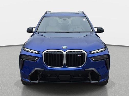 2025 BMW X7 M60i
