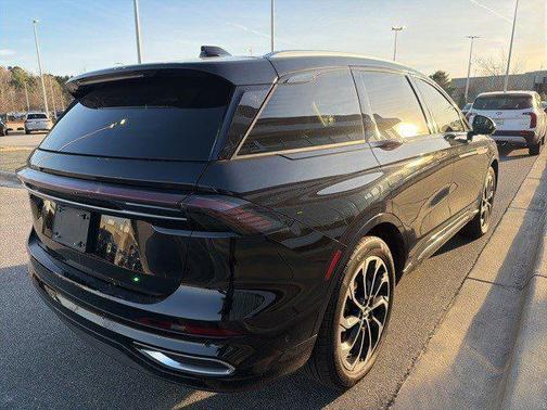 2024 Lincoln Nautilus Reserve