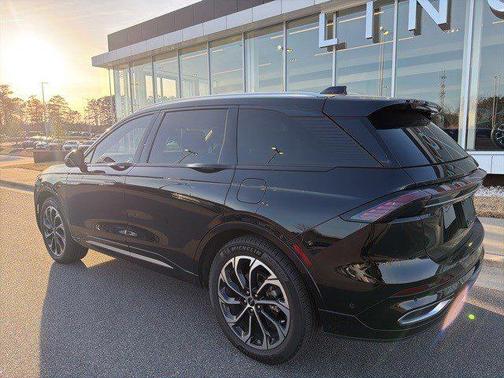 2024 Lincoln Nautilus Reserve