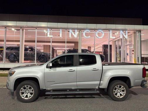 Silver Ice Metallic 2019 Chevrolet Colorado LT