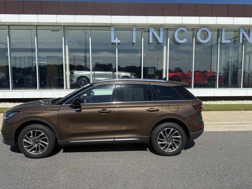 2022 Lincoln Corsair Standard