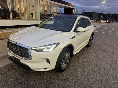 2023 INFINITI QX50 LUXE AWD